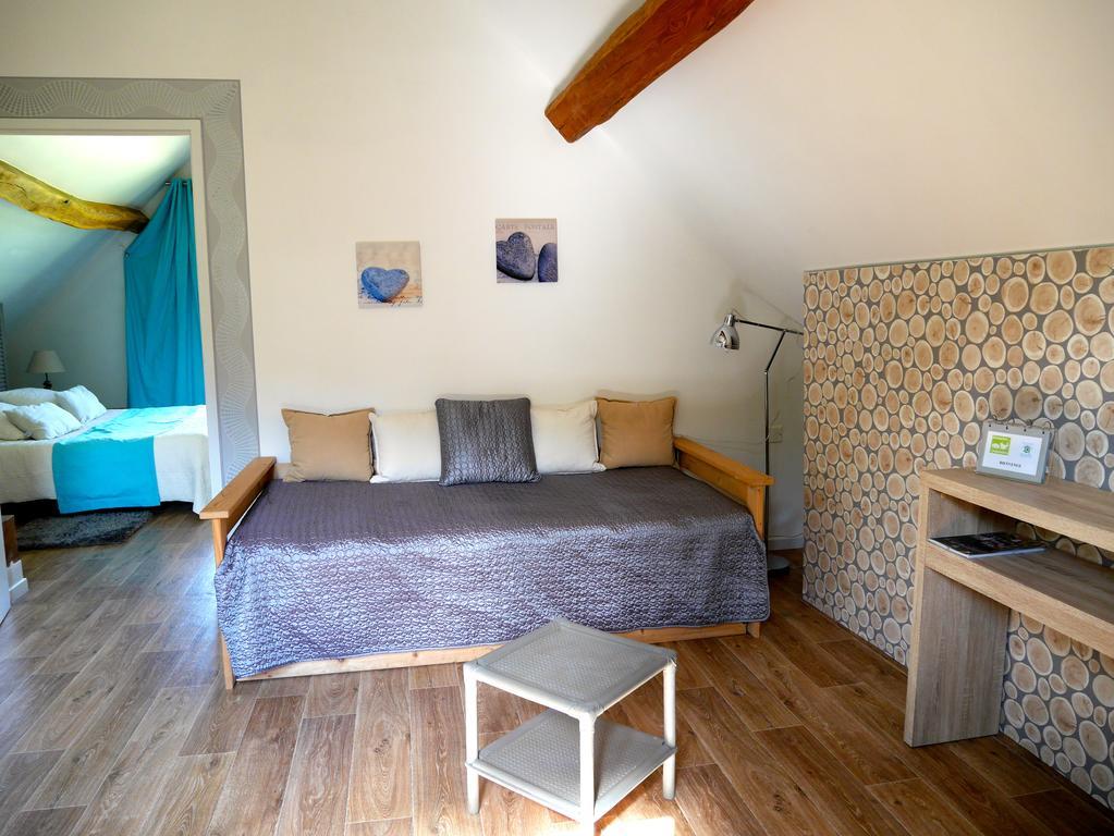 츄지수르세스 Chambre D'Hotes Domaine De La Pepiniere B&B 객실 사진
